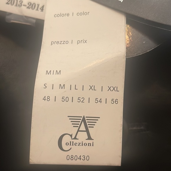 A Collezioni Authentic Leather Jacket. Brand New. - Picture 6 of 16